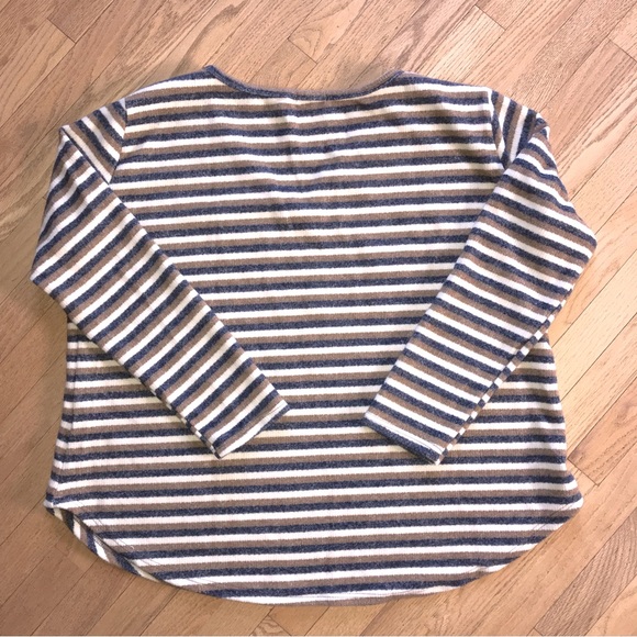 Amaryllis Soft Fleece Top Womens Plus Size 3X Tan Blue Long Sleeve V Neck Stripe - Picture 3 of 8